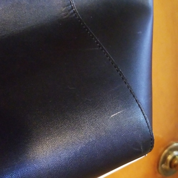 Vera Bradley Ella Tote - Picture 4 of 8